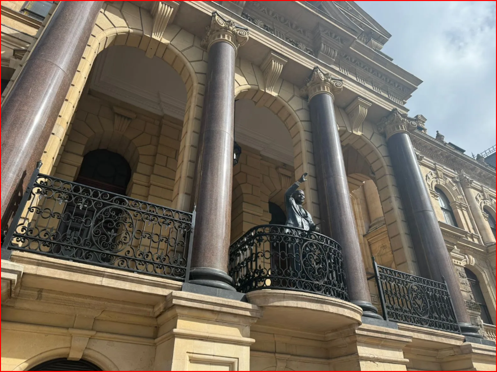 https://www.capetown.gov.za/Family%20and%20home/See-all-city-facilities/our-signature-venues/cape-town-city-hall