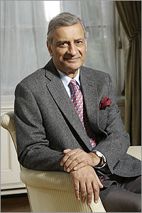 Kamalesh Sharma delivers a speech at the 2010 Nelson Mandela Africa Lecture