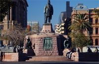Dr D.F. Malan unveils the statue of Paul Kruger on Church Square, Pretoria