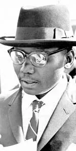 Patrick Ramaano Mphephu, Venda chief and former prime minister of the Venda homeland, is born in Dzini, Transvaal.