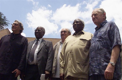 Police arrest members of Umkhonto we Sizwe (MK) High Command at Lilliesleaf Farm