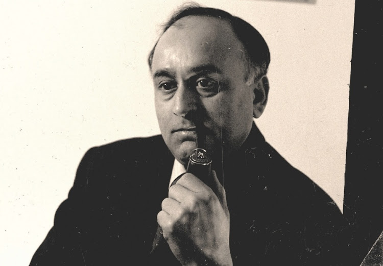 South African Communist Party leader, Dr. Yusuf Mahomed Dadoo dies