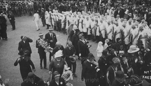 The funeral of Emily Hobhouse at the Women’s Memorial in Bloemfontein