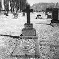 lembede-grave.jpg