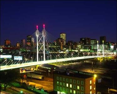 Nelson Mandela Bridge, 2010