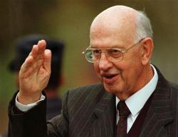 <p> Former South African President P.W. Botha, 1998 <a href='https://uk.reuters.com/article/uk-safrica-botha/s-african-ex-president-p-w-botha-dies-idUKL3145517120061101' target='_blank'> Source: Reuters/Mike Hutchings</a></p>