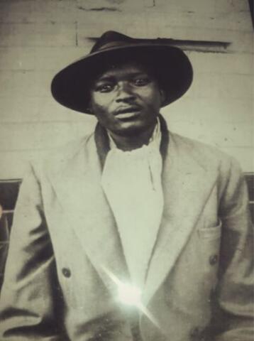 Ephraim Chaka  portrait