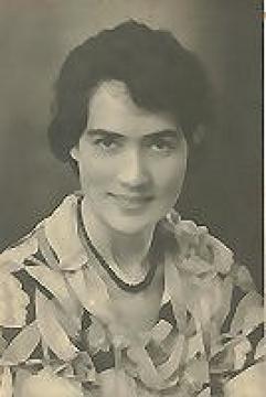 Louise Latsky portrait