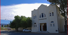 https://www.karoo-southafrica.com/wp-content/uploads/2013/10/CalviniaMuseum.jpg