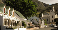  http://karoospace.co.za/wp-content/uploads/2013/06/montagu0008-620x378.jpg