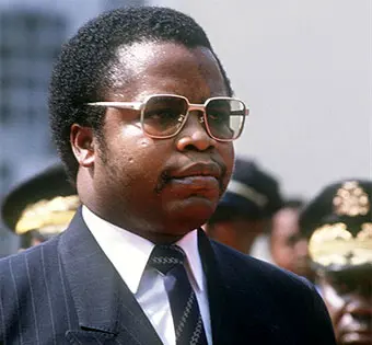 Liberian President, Samuel Kanyon Doe publically offers to resign