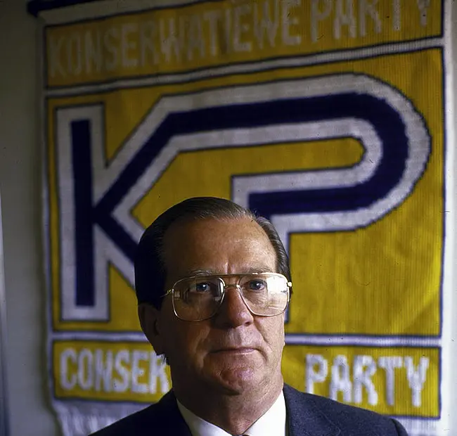 Resolute Treurnicht rejects waiving language policy