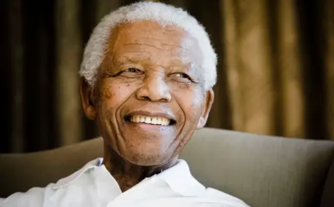 SA President Nelson Mandela to step down