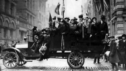 Toronto BayandKing Armistace Day, 1918