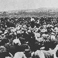 A Johannesburg woman addressing the crowd of passive resisters. Circa 1906-1913