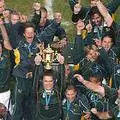 2007-Springboks-with-Trophy