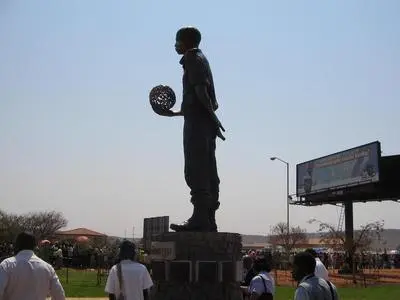 Statue of Solomon Mahlangu