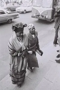 Albertina Sisulu arrives at the Palace of Justice in traditional Xhosa wear