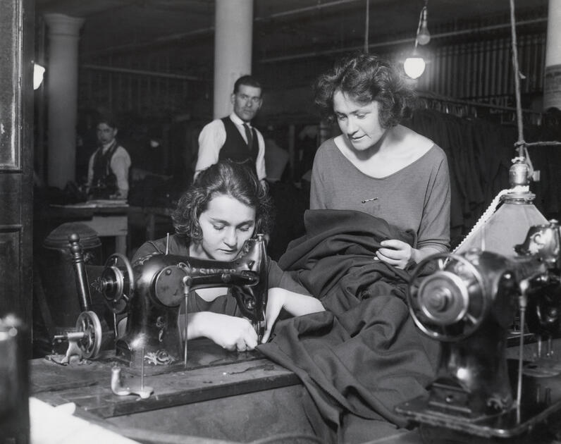 Women, employment and the changing economic scene, 1920s