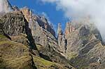 3 students from Johannesburg are the first to climb 'Devil's Tooth' in the Drakensberg Range