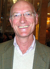 Judge Edwin Cameron of SA reveals that he has been HIV positive since 1987