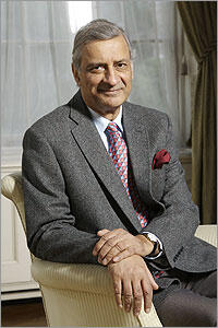 Kamalesh Sharma delivers a speech at the 2010 Nelson Mandela Africa Lecture
