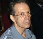 Simon Mann pleads guilty in a Zimbabwean Court to attempting to purchase dangerous weapons