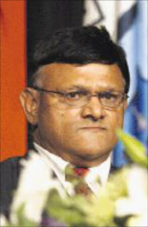 Amichand Rajbansi threatens non-cooperation with the James Commission