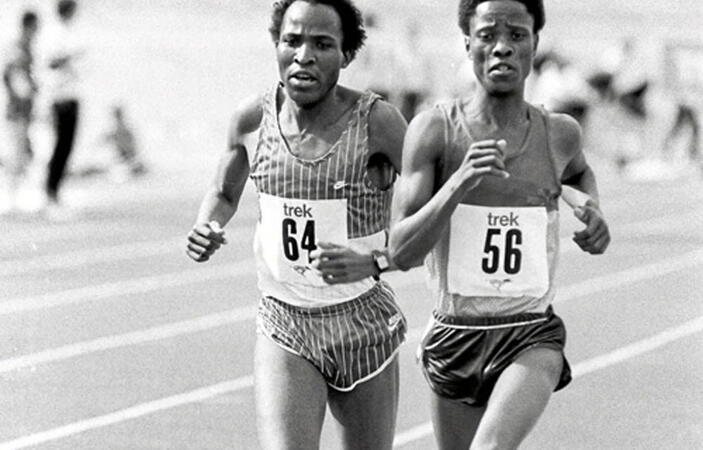Matthews Motshwarateu and Xolile Yawa tussle for the lead