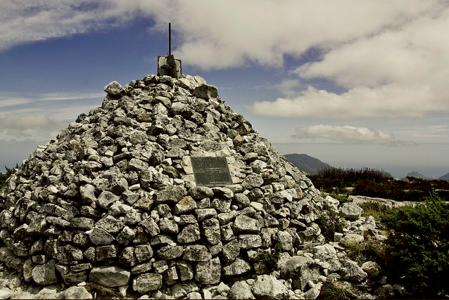 Mac Lear's Beacon