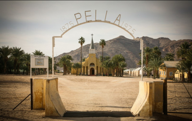 Pella