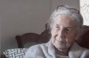 Hamba kahle Jennifer Davis 1933-2019