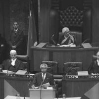Mandela delivers SONA 1994