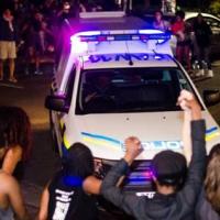 Cape Town students form a human chain