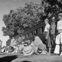 Migrant labourers (photograph by Margaret Bourke-White)
