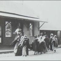 joburg_women_walking_in_street.jpg